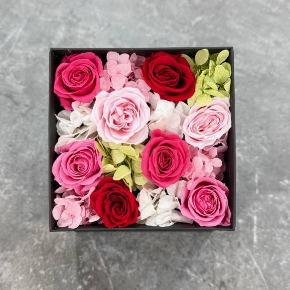 "母の日限定商品"プリザーブドフラワー「THE BOX」